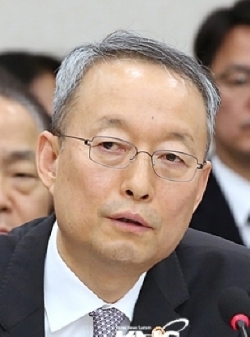 백운규 전 장관