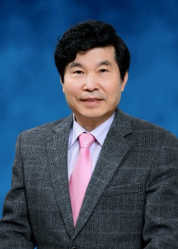 정상현 행정학 박사(현 우석대 행정학과 명예교수/KNS뉴스통신 논설위원/독립기념관 이사)